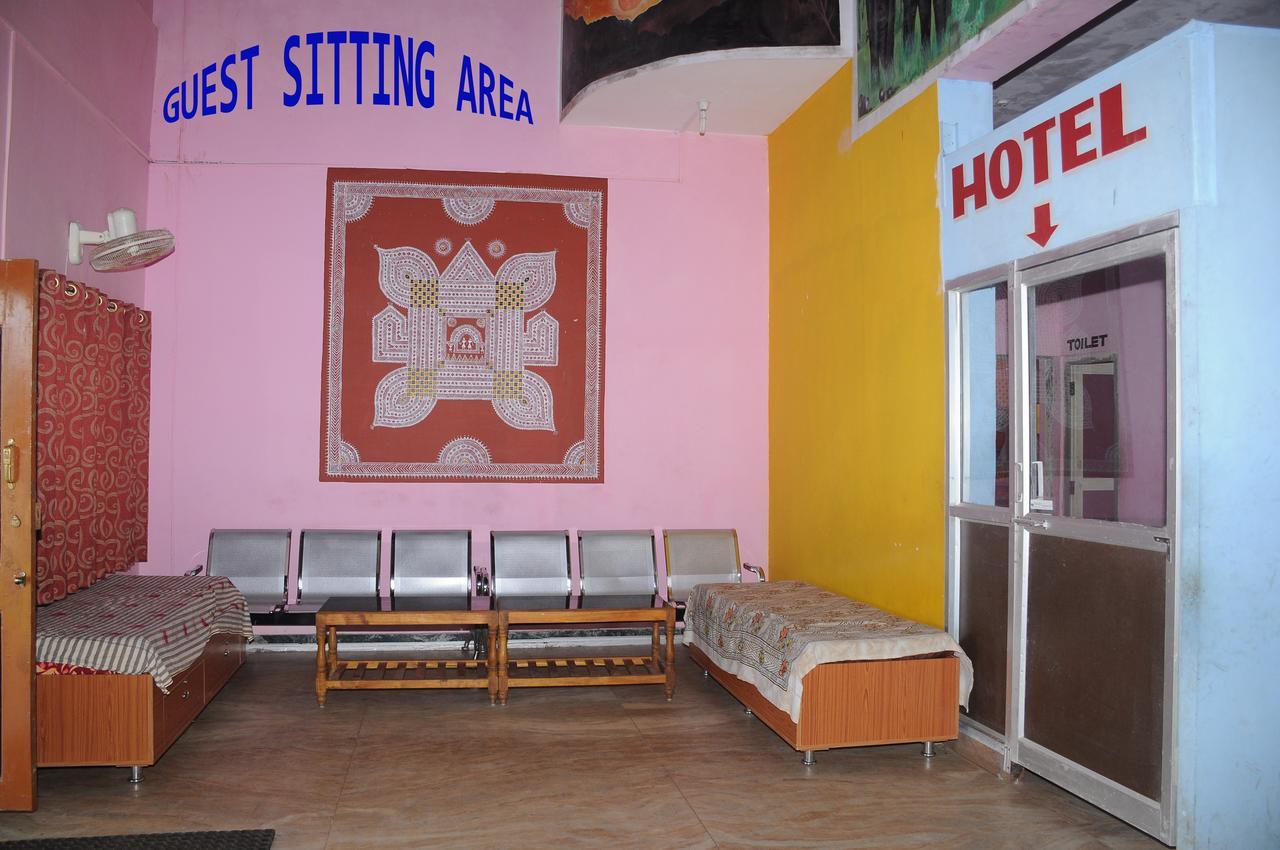 Hotel Prakruthi Yatri Nivas Māvingundi Exterior foto