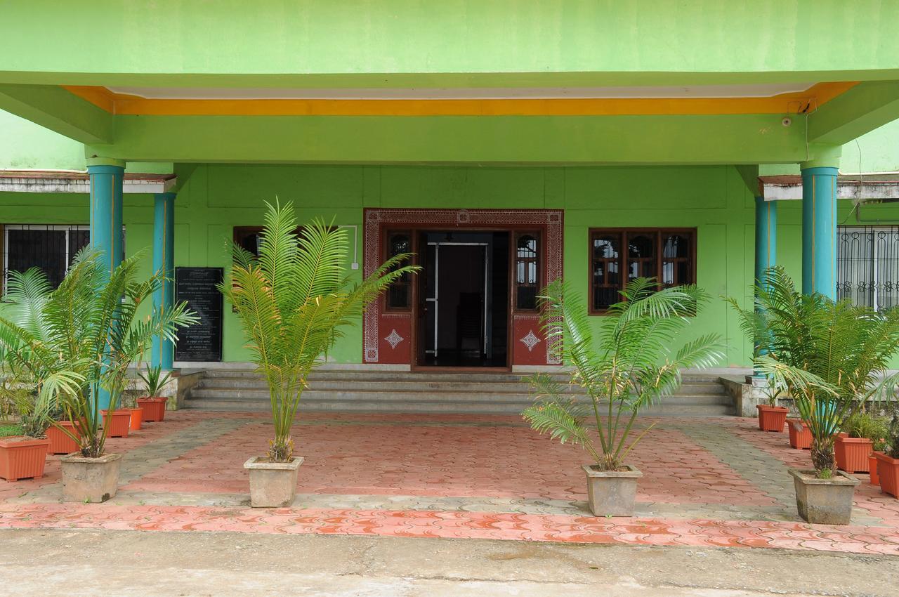 Hotel Prakruthi Yatri Nivas Māvingundi Exterior foto