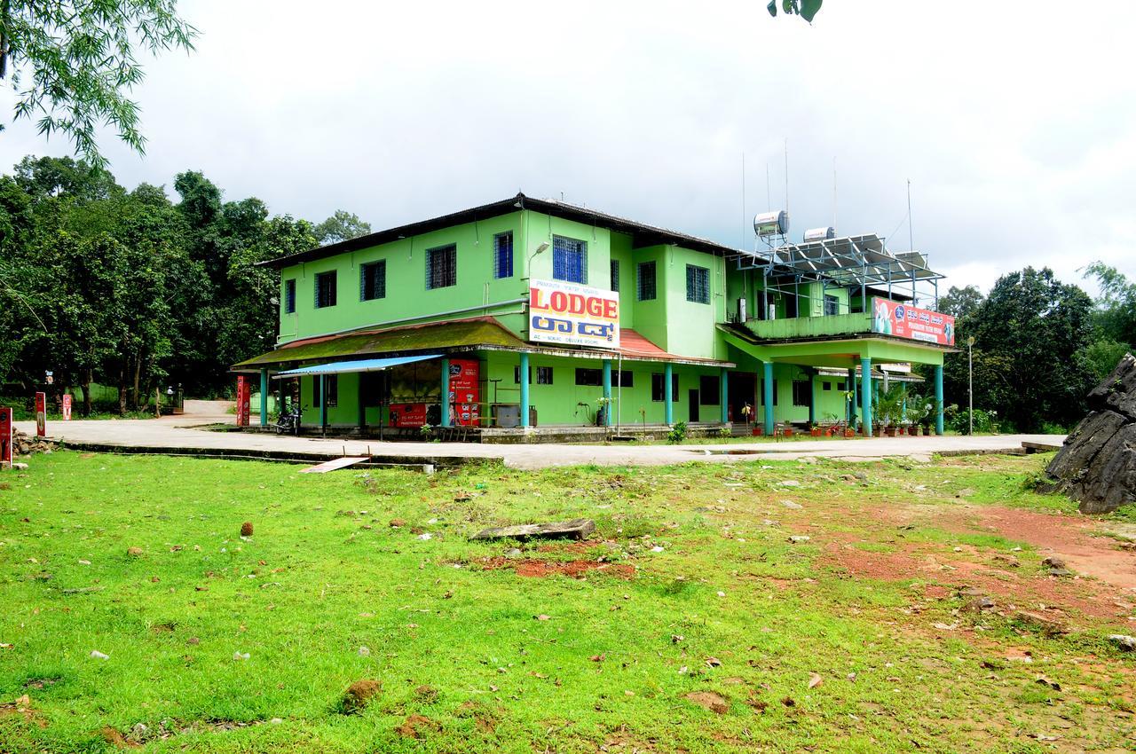 Hotel Prakruthi Yatri Nivas Māvingundi Exterior foto