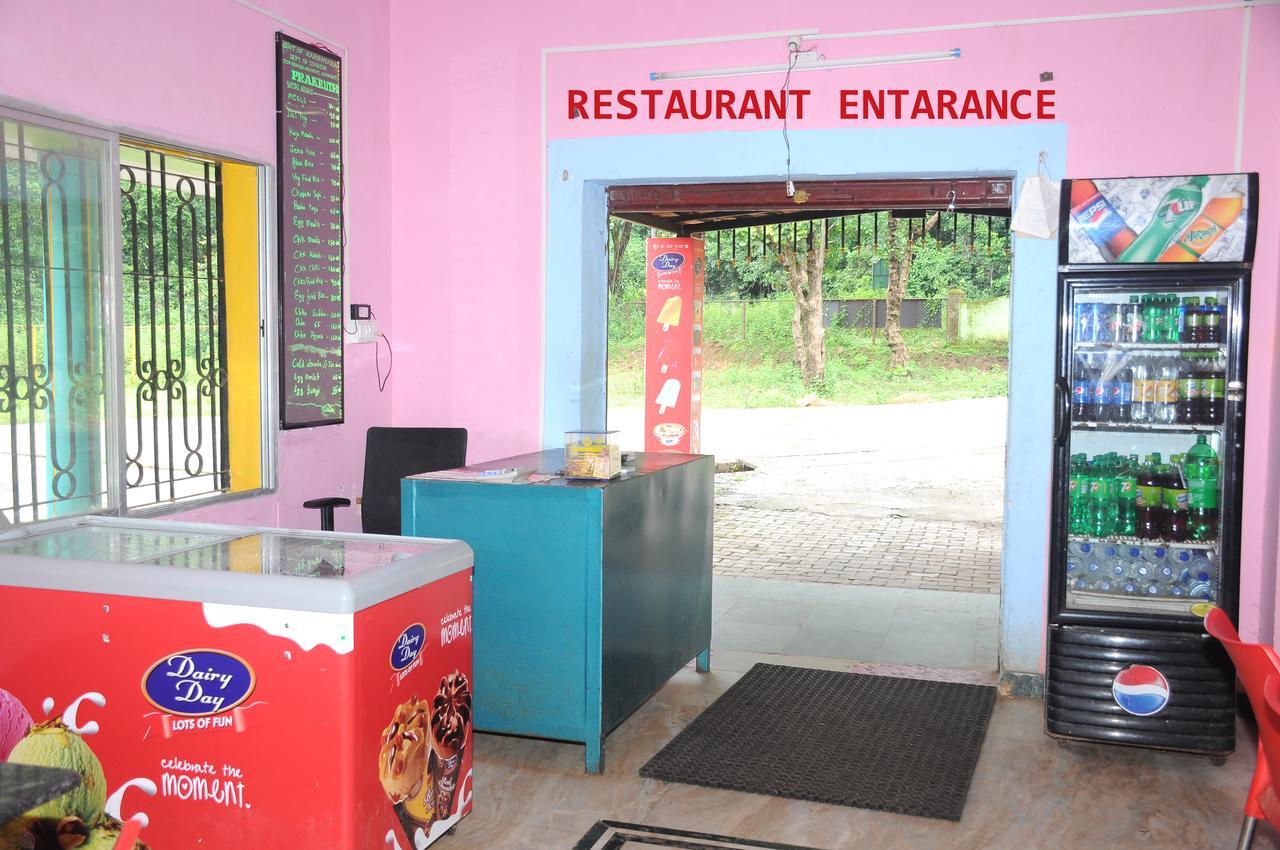 Hotel Prakruthi Yatri Nivas Māvingundi Exterior foto